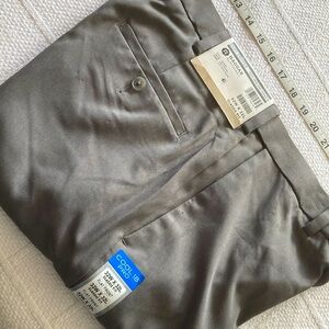 Men’s dress pants. Size 32W x 32L. Color Heather Gray. NWT.